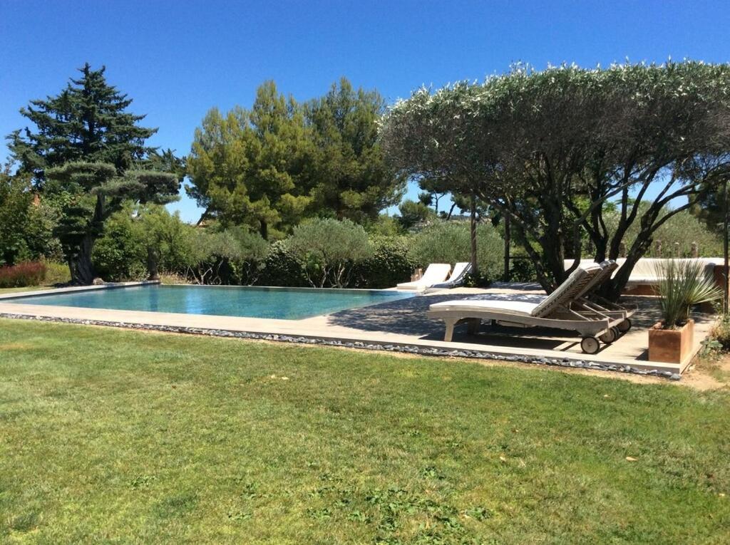 Bastide Languedocienne De Standing - Pezenas Le Clos De L'Amandier Dış mekan fotoğraf