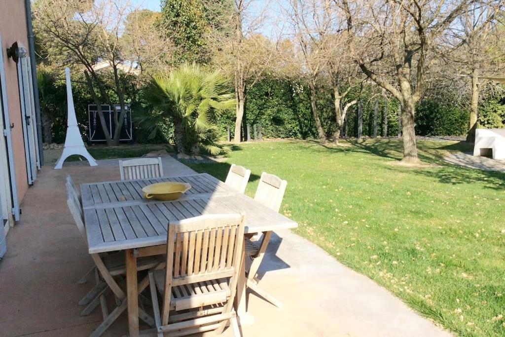 Bastide Languedocienne De Standing - Pezenas Le Clos De L'Amandier Dış mekan fotoğraf