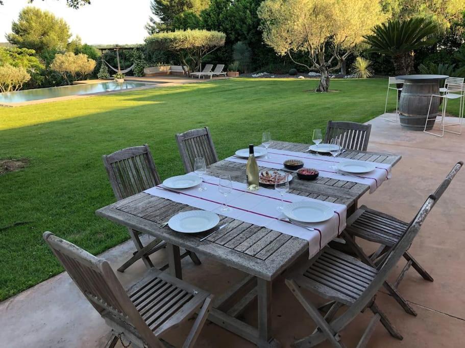 Bastide Languedocienne De Standing - Pezenas Le Clos De L'Amandier Dış mekan fotoğraf